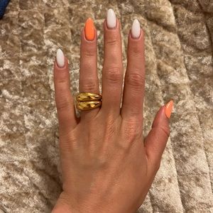 Vintage ring, solid piece